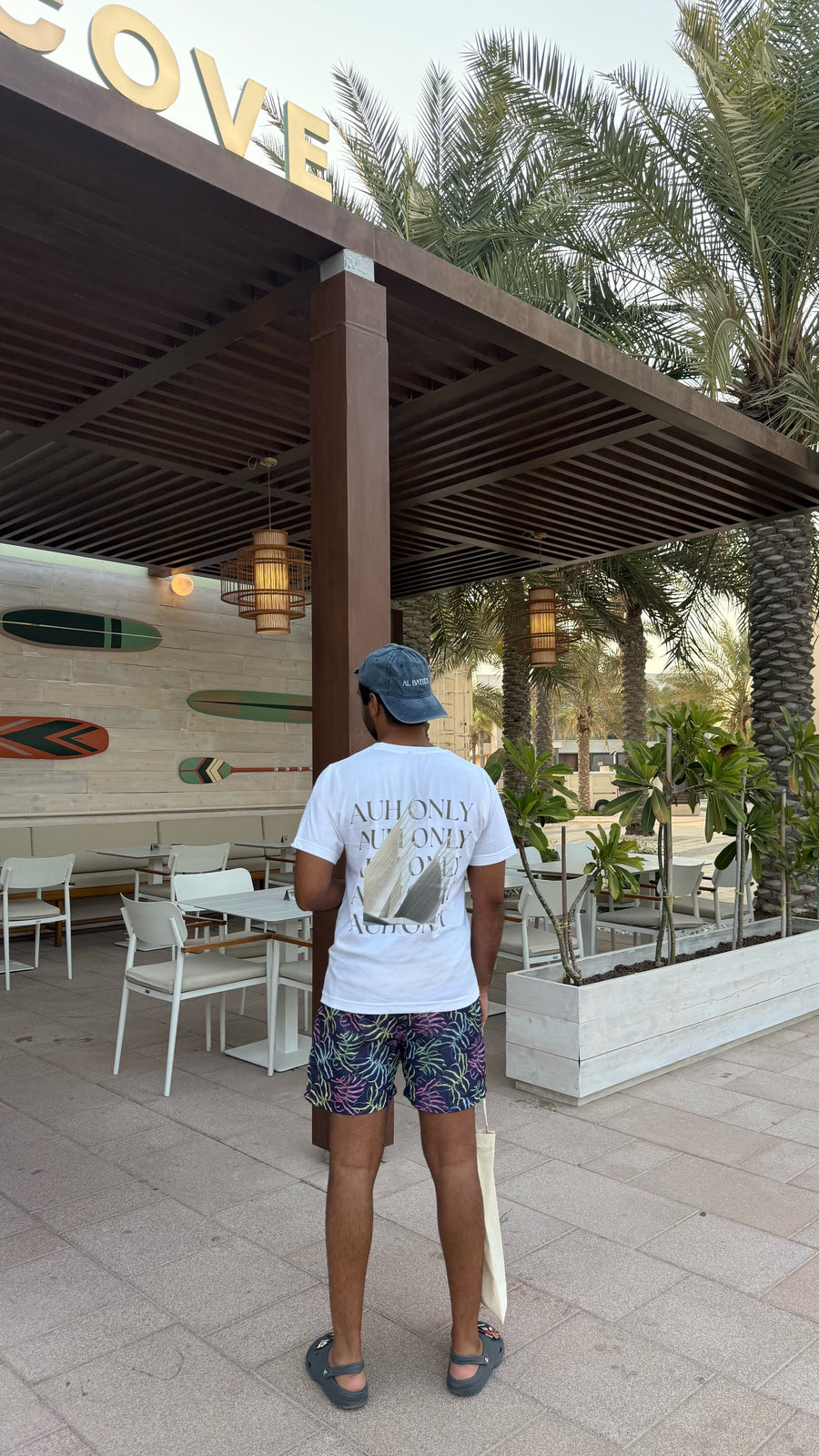 AUH ONLY T-shirt